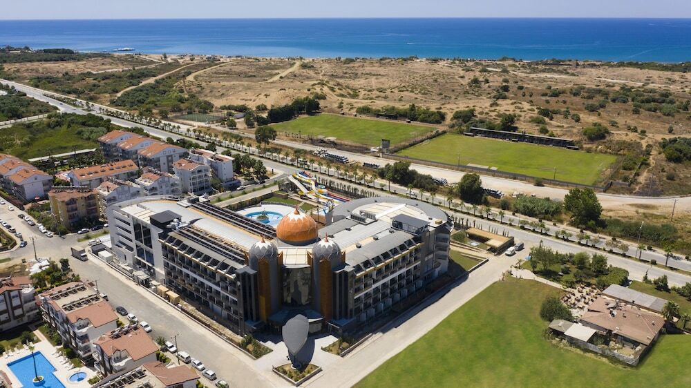 Arnor De Luxe Hotel & Spa