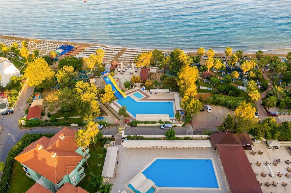 Armas Green Fuğla Beach