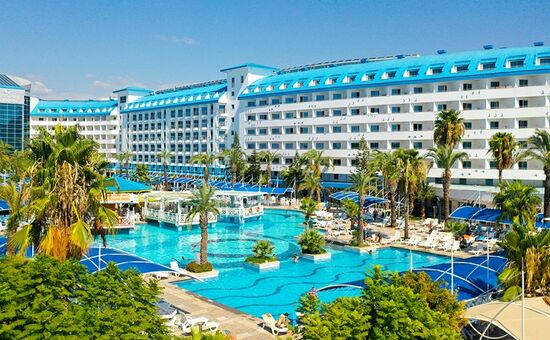 Crystal Admiral Resort Suites & Spa