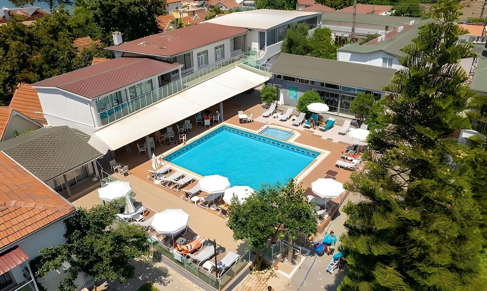 Clover Magic Altınkum Park Side Hotel.