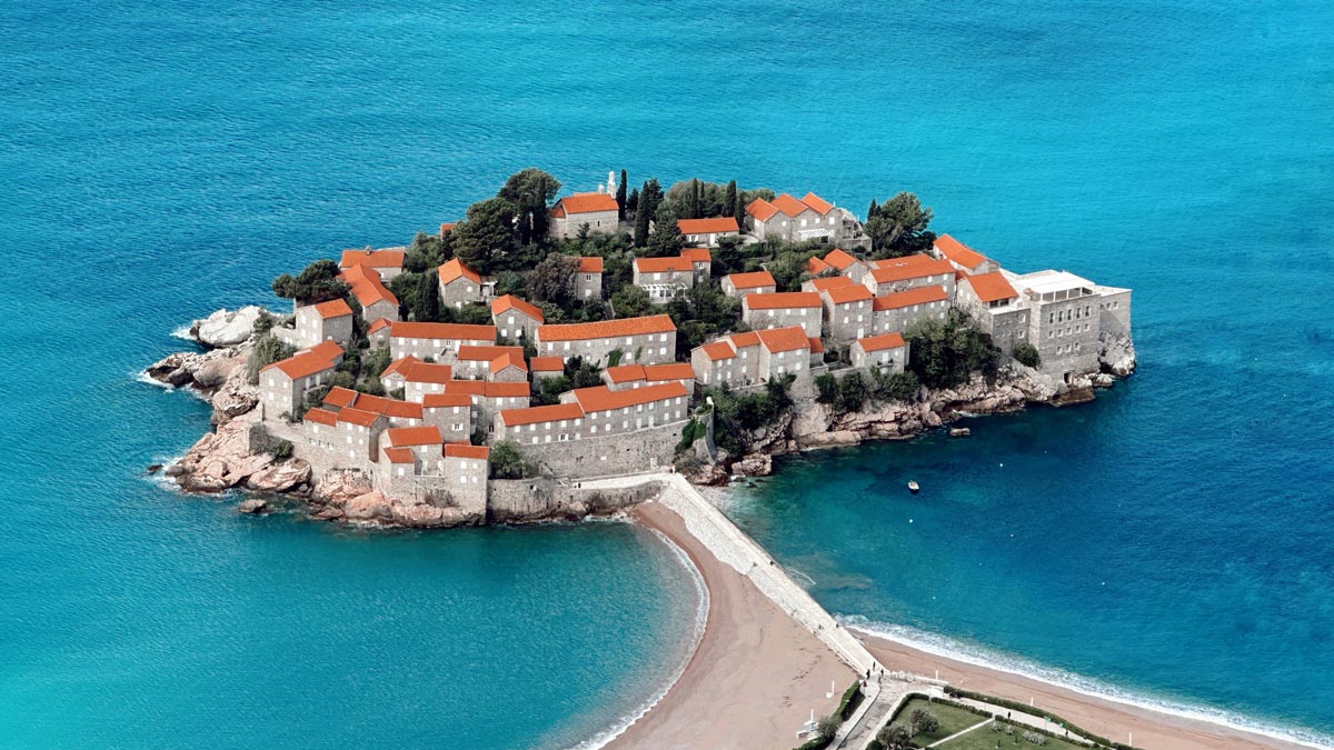 BUDVA Tailwind Havayolları Özel Seferi ile
