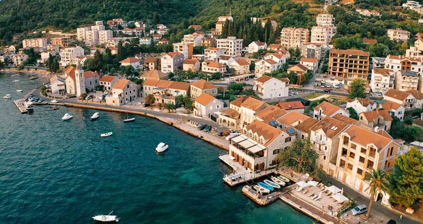 BUDVA Tailwind Havayolları Özel Seferi ile